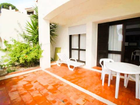 ALBUFEIRA - T1 localizado no Albufeira Jardim a 400m do centro