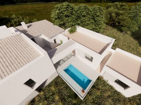 Terreno com 3 Ruínas em Propriedade com grande Potencial, Próximo de Boliqueime