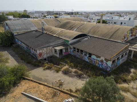 OLHÃO - Terreno para construção