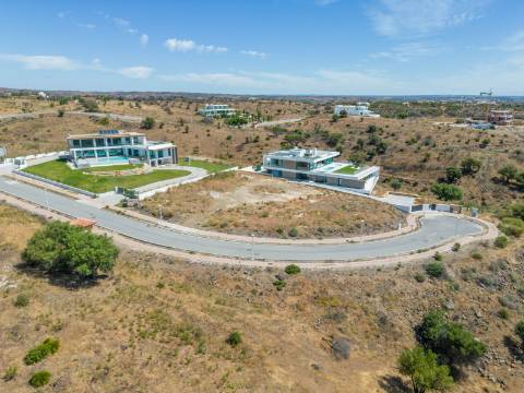 MONTE REI - Terreno para construção com vista mar