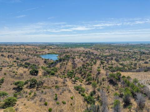 MONTE REI - Terreno para construção com vista mar
