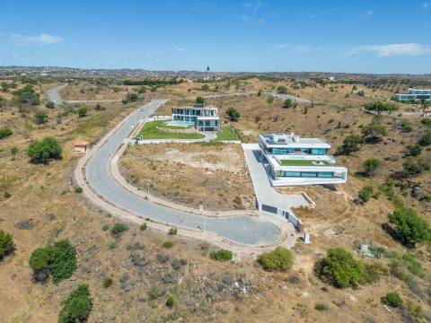 MONTE REI - Terreno para construção com vista mar