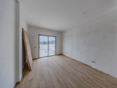 OLHÃO - Moradia em Banda com 4 quartos