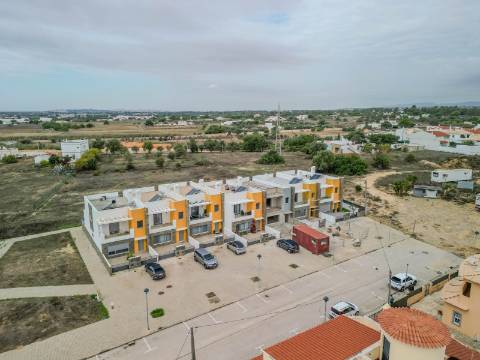 OLHÃO - Moradia em Banda com 4 quartos