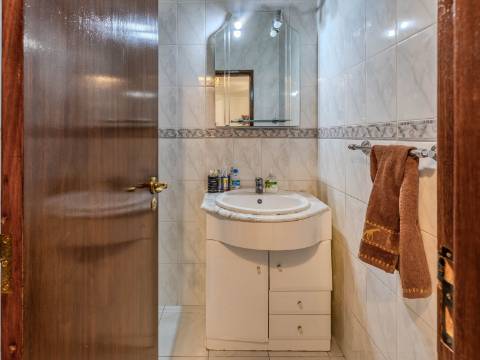 ALMANCIL - Moradia com 4 Quartos em urbanização tranquila