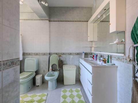 ALMANCIL - Moradia com 4 Quartos em urbanização tranquila