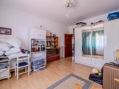 ALMANCIL - Moradia com 4 Quartos em urbanização tranquila