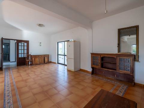 Moradia T4 a 5 minutos de Vale do Lobo e Quinta do Lago