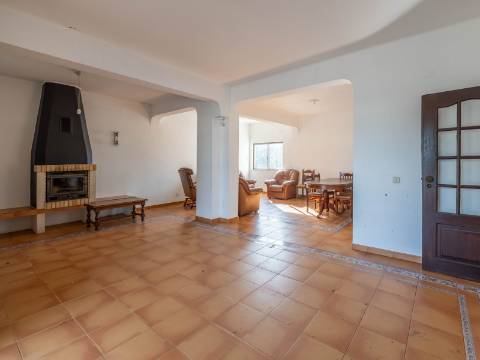 Moradia T4 a 5 minutos de Vale do Lobo e Quinta do Lago