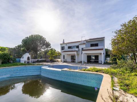 Moradia T4 a 5 minutos de Vale do Lobo e Quinta do Lago