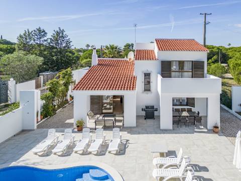 Moradia T3 a 5 minutos de Vale do Lobo e Quinta do Lago