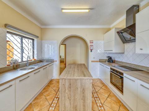 Moradia T3 a 5 minutos de Vale do Lobo e Quinta do Lago