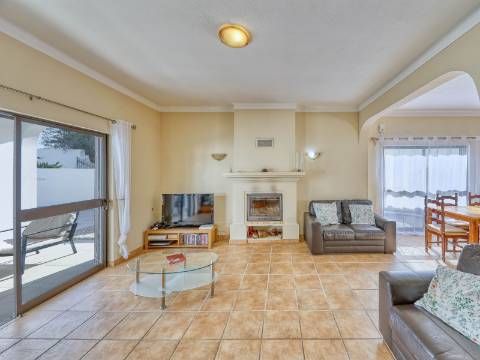 Moradia T3 a 5 minutos de Vale do Lobo e Quinta do Lago