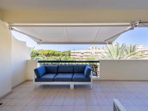 VILAMOURA - Fantástico apartamento T1 TOP FLOOR em condomínio de LUXO