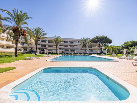 VILAMOURA - Fantástico apartamento T1 TOP FLOOR em condomínio de LUXO