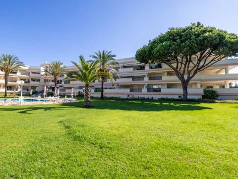 VILAMOURA - Fantástico apartamento T1 TOP FLOOR em condomínio de LUXO