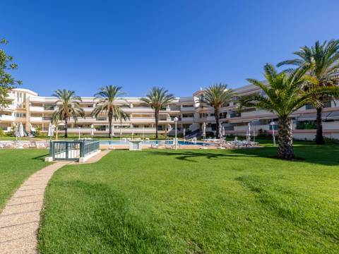 VILAMOURA - Fantástico apartamento T1 TOP FLOOR em condomínio de LUXO