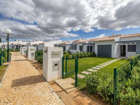 VILAMOURA - Moradia nova T2+1 próxima do GOLFE