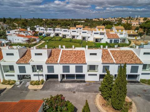 VILAMOURA - Moradia nova T2+1 próxima do GOLFE
