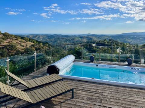 Tavira - Moradia T3 com Vista Panorâmica, Jacuzzi e Pequena Vinha