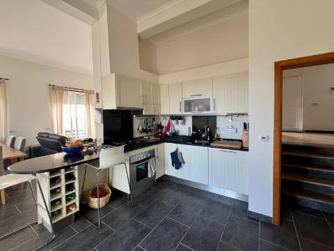 Tavira - Moradia T3 com Vista Panorâmica, Jacuzzi e Pequena Vinha