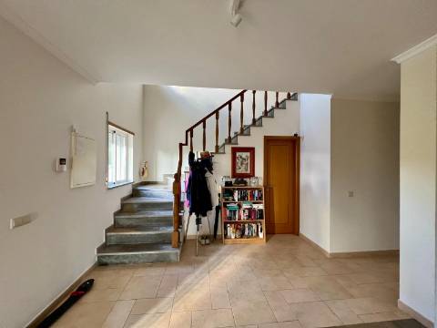 Tavira - Moradia T3 com Vista Panorâmica, Jacuzzi e Pequena Vinha