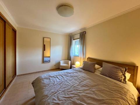 Tavira - Moradia T3 com Vista Panorâmica, Jacuzzi e Pequena Vinha