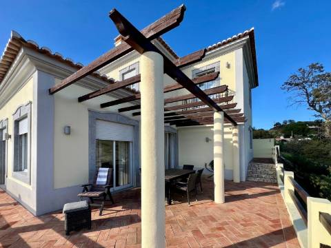 Tavira - Moradia T3 com Vista Panorâmica, Jacuzzi e Pequena Vinha