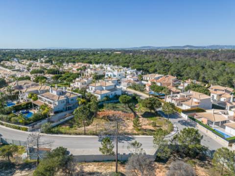 VARANDAS DO LAGO - Terreno para construção perto da praia