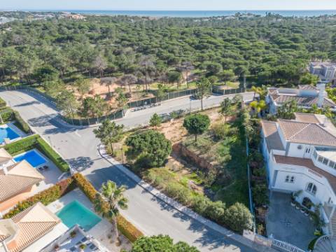 VARANDAS DO LAGO - Terreno para construção perto da praia