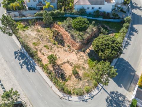 VARANDAS DO LAGO - Terreno para construção perto da praia