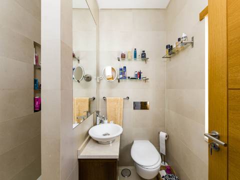 VALE FORMOSO - Exclusiva Moradia T4+1 no Condomínio 'The Crest'