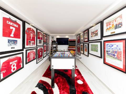 VALE FORMOSO - Exclusiva Moradia T4+1 no Condomínio 'The Crest'