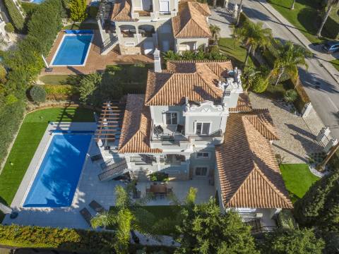 VALE FORMOSO - Exclusiva Moradia T4+1 no Condomínio 'The Crest'