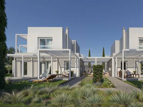 Moderna Moradia Geminada com 2+1 Quartos, inserido num Golfe Resort