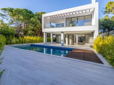 VALE DO LOBO - Moradia contemporânea com 5 suites e vista mar