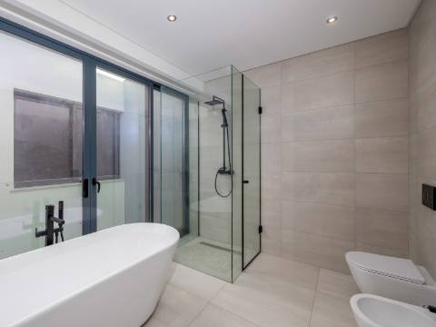 VALE DO LOBO - Moradia contemporânea com 5 suites e vista mar