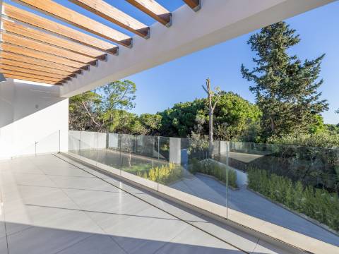 VALE DO LOBO - Moradia contemporânea com 5 suites e vista mar