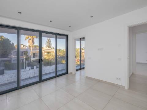 VALE DO LOBO - Moradia contemporânea com 5 suites e vista mar