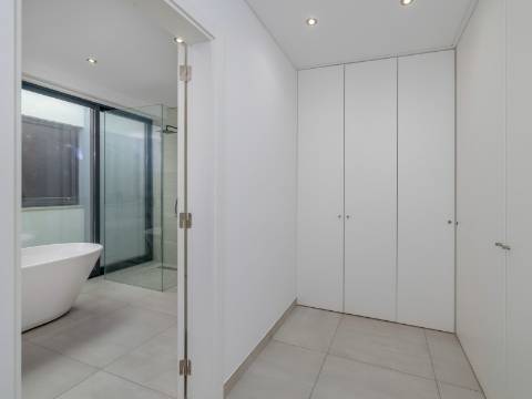 VALE DO LOBO - Moradia contemporânea com 5 suites e vista mar