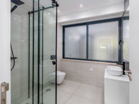 VALE DO LOBO - Moradia contemporânea com 5 suites e vista mar