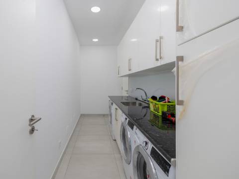 VALE DO LOBO - Moradia contemporânea com 5 suites e vista mar