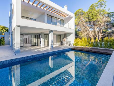 VALE DO LOBO - Moradia contemporânea com 5 suites e vista mar