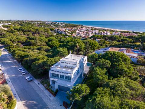 VALE DO LOBO - Moradia contemporânea com 5 suites e vista mar