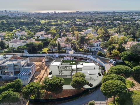 Vila Sol - Moradia Moderna de 5 Quartos, Propriedade de Golfe