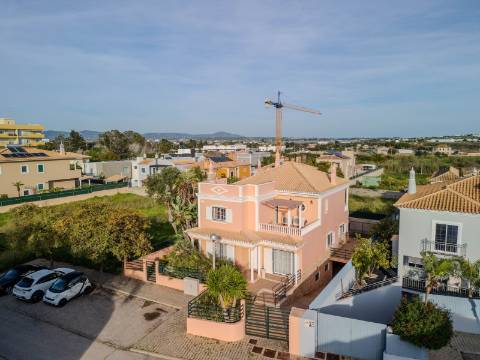 Moradia Isolada T3+1, Montenegro, Faro