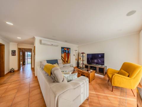 Moradia Isolada T3+1, Montenegro, Faro