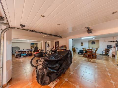 Moradia Isolada T3+1, Montenegro, Faro