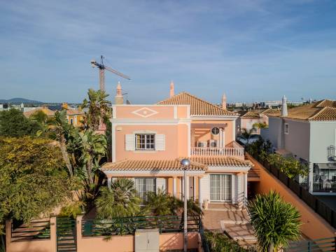 Moradia Isolada T3+1, Montenegro, Faro