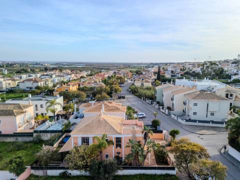 Moradia Isolada T3+1, Montenegro, Faro